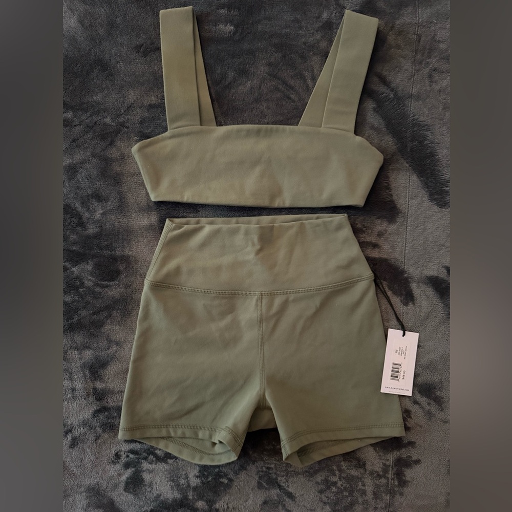 Weworewhat Army Green two piece work out set brand new XS